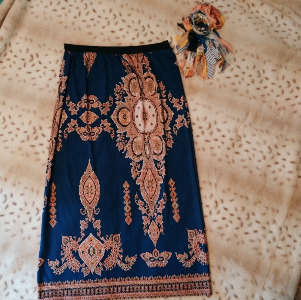 Skirt and flower pin